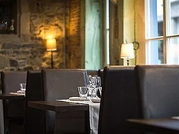 Auberge Du Cheval Blanc Châteaugiron Hotel